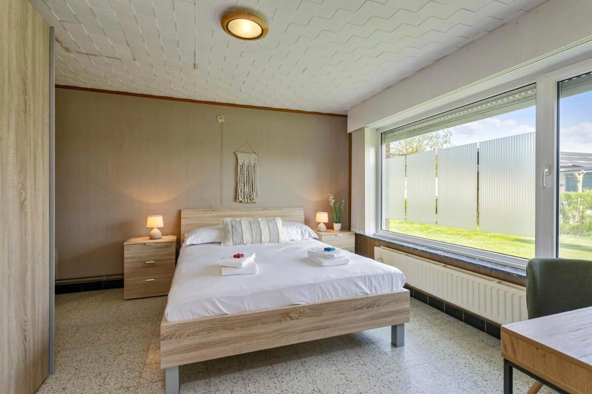 Вилла Huswell - Bungalow With Garden At 5 Minutes From The Beach Де-Хаан Экстерьер фото