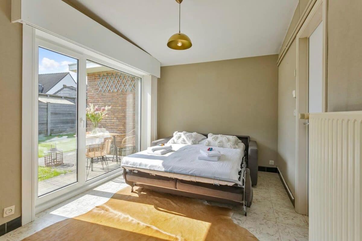 Вилла Huswell - Bungalow With Garden At 5 Minutes From The Beach Де-Хаан Экстерьер фото