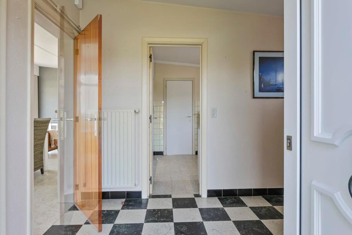 Вилла Huswell - Bungalow With Garden At 5 Minutes From The Beach Де-Хаан Экстерьер фото