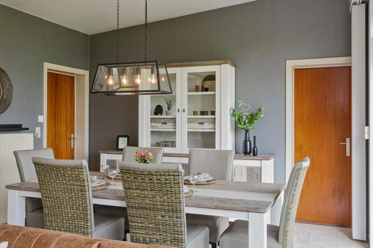 Вилла Huswell - Bungalow With Garden At 5 Minutes From The Beach Де-Хаан Экстерьер фото