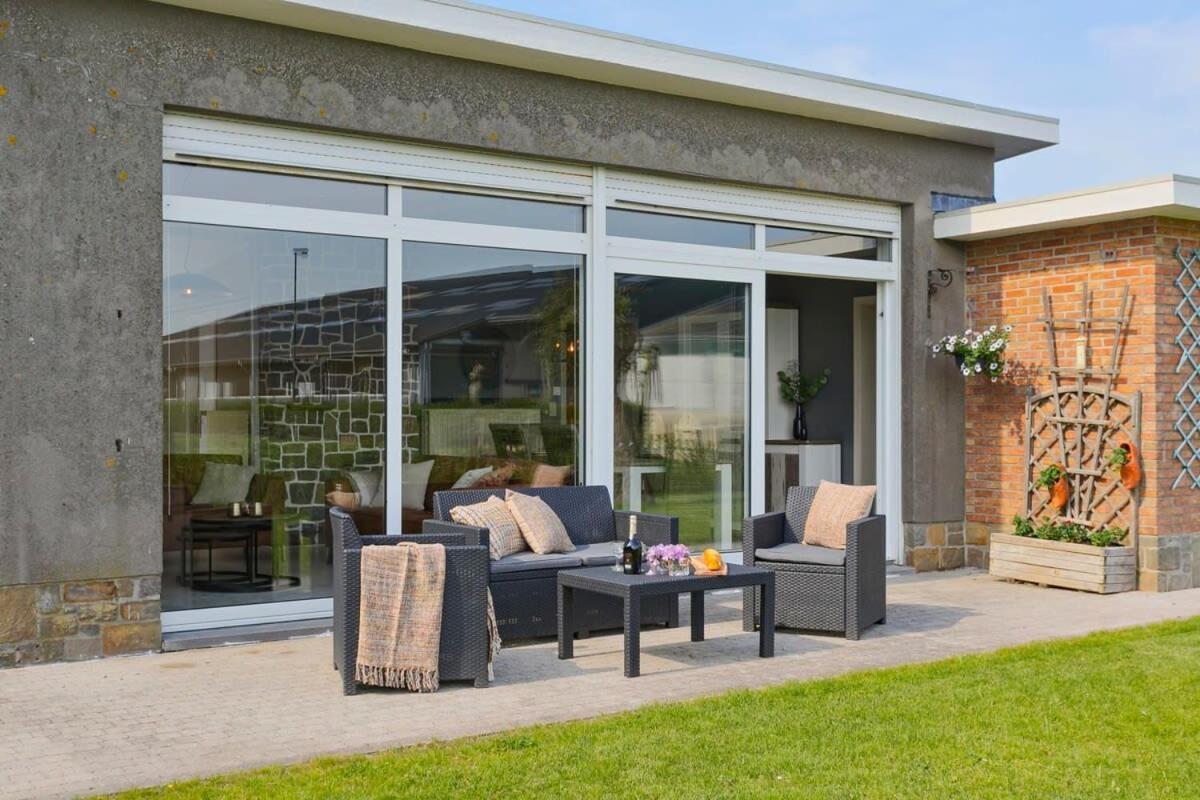 Вилла Huswell - Bungalow With Garden At 5 Minutes From The Beach Де-Хаан Экстерьер фото